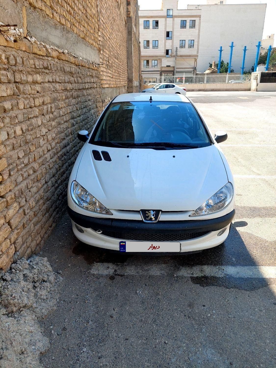 پژو ۲۰۶ صندوق دار v8 - 1397
