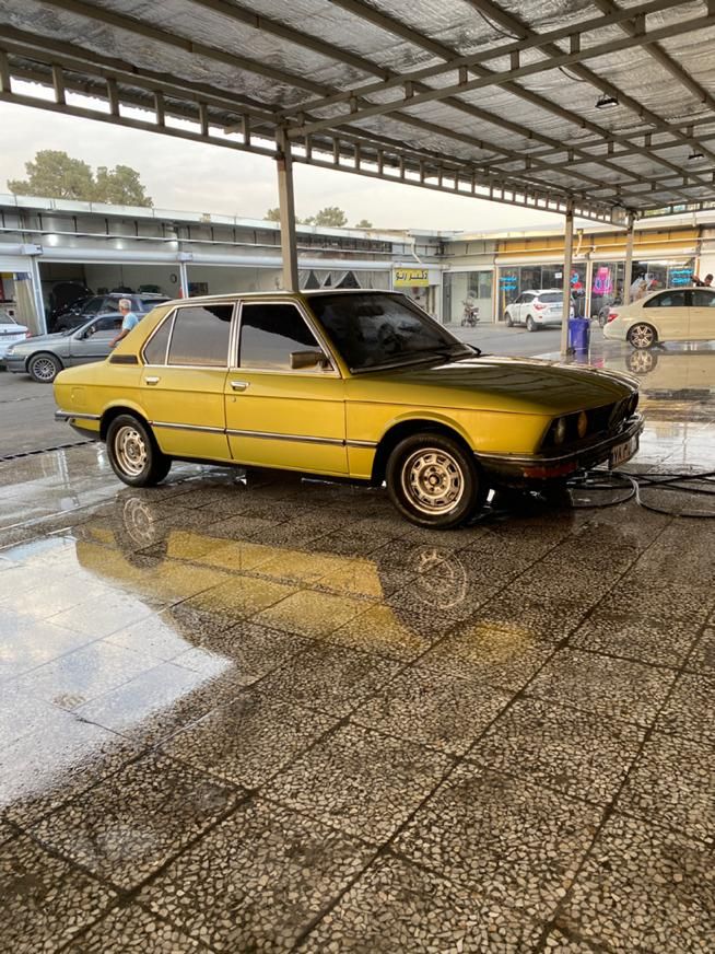 ب ام و سری 5 518i - 1402