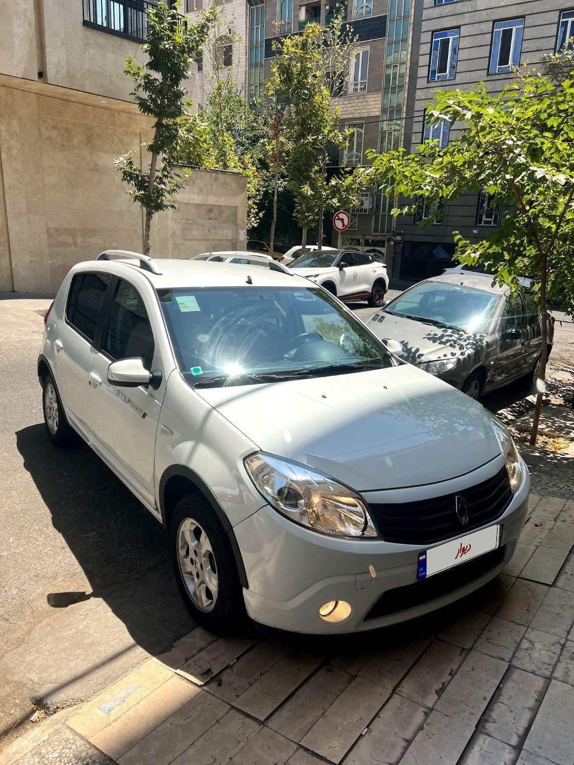 رنو ساندرو اتوماتیک - 1397