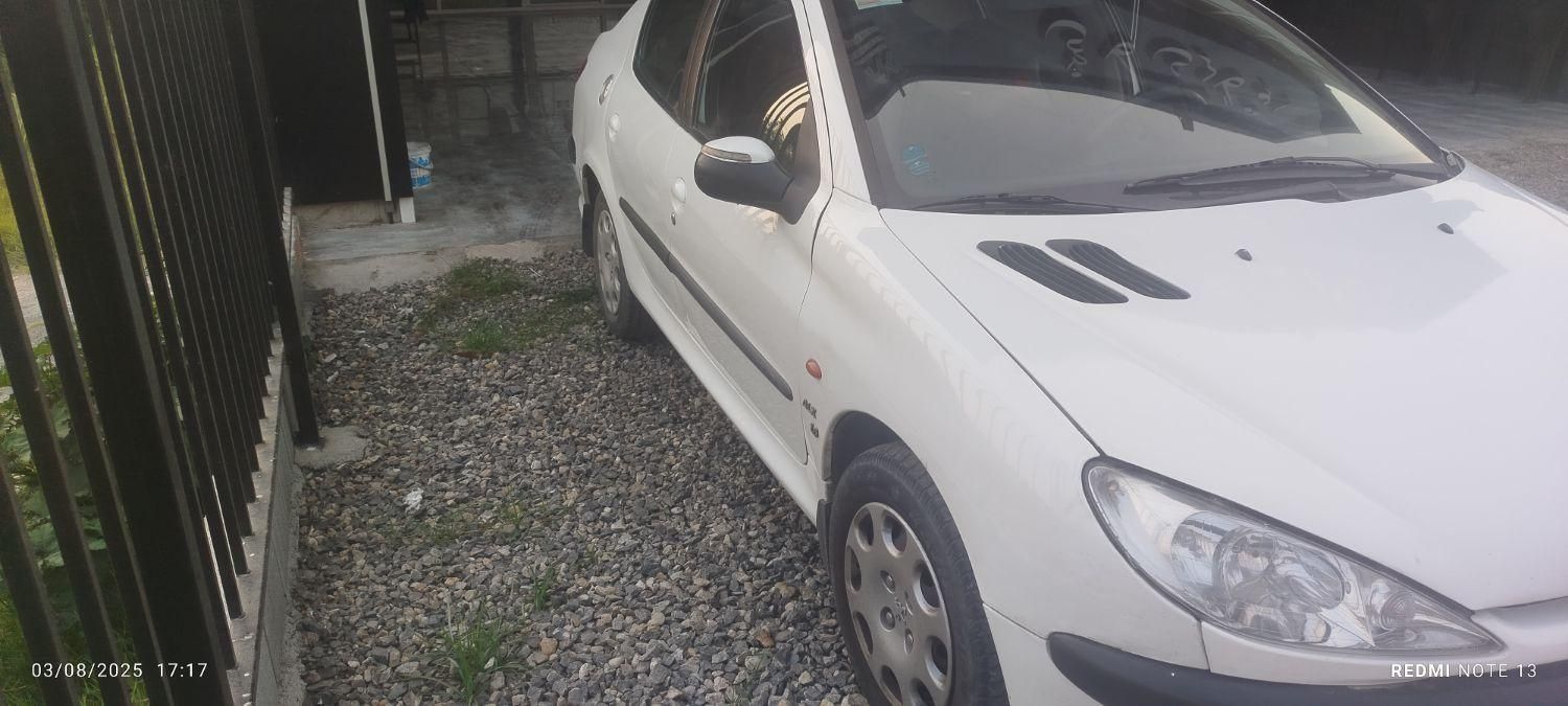 پژو ۲۰۶ صندوق دار v8 - 1390
