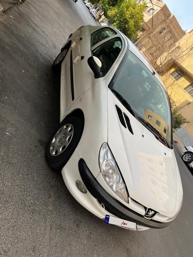 پژو ۲۰۶ صندوق دار v8 - 1395