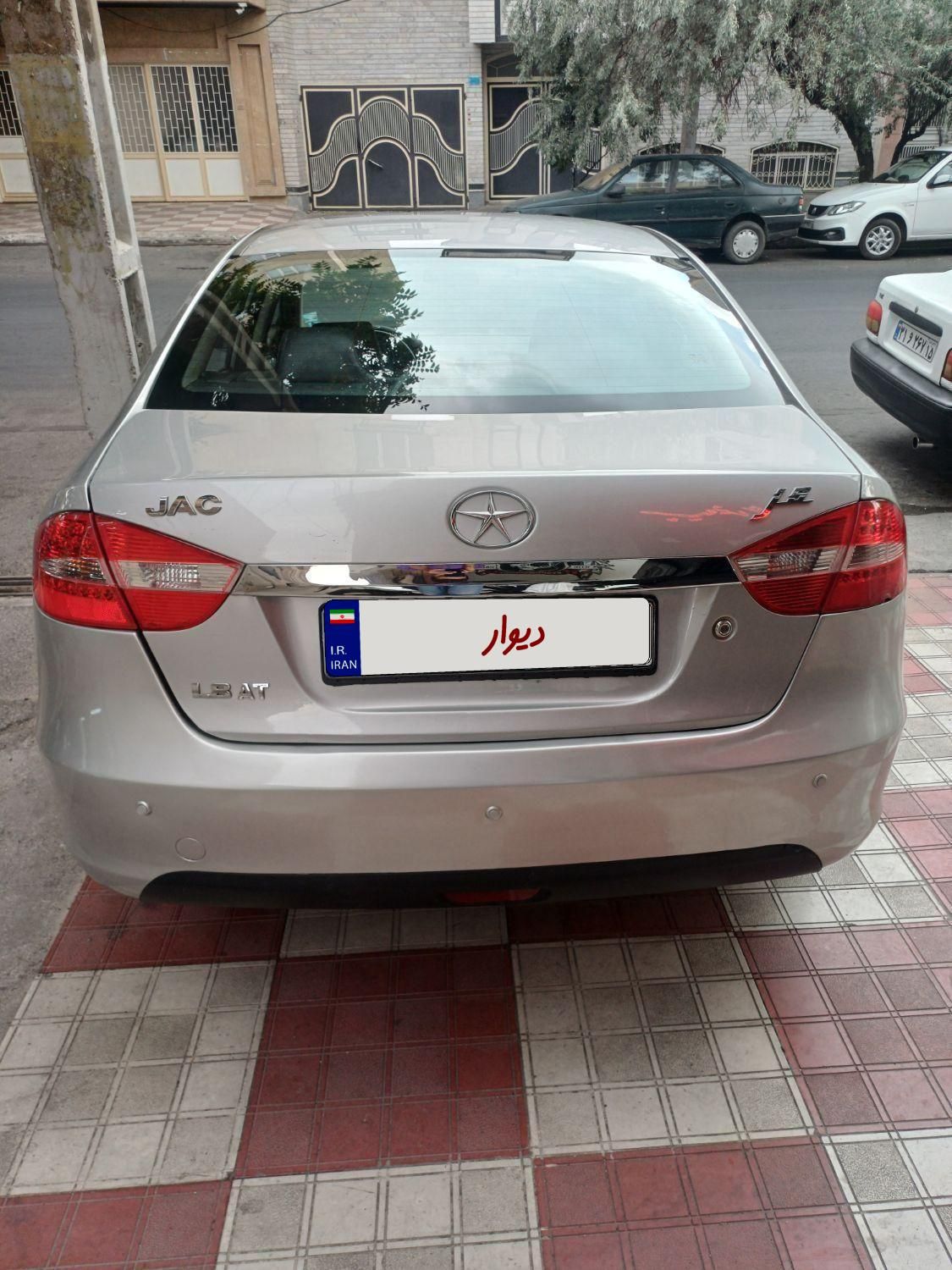 جک J5 اتوماتیک - 1394