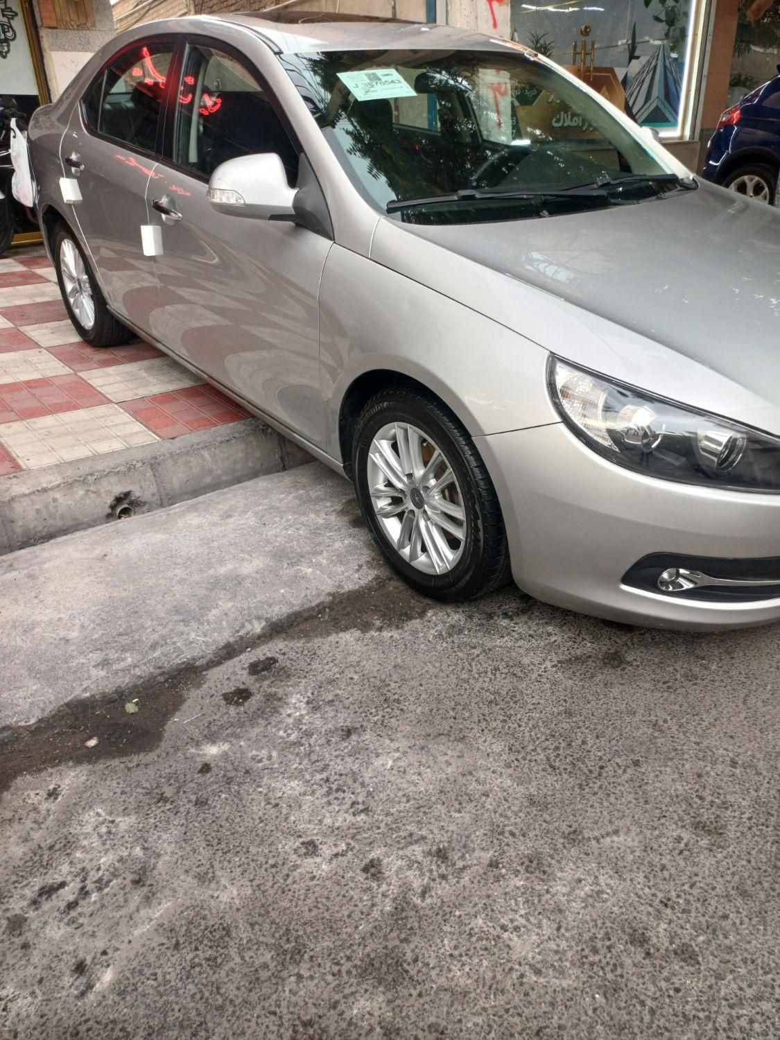 جک J5 اتوماتیک - 1394