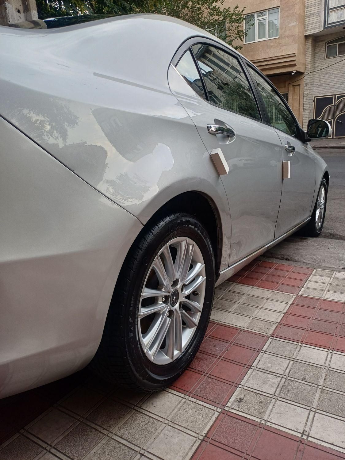 جک J5 اتوماتیک - 1394