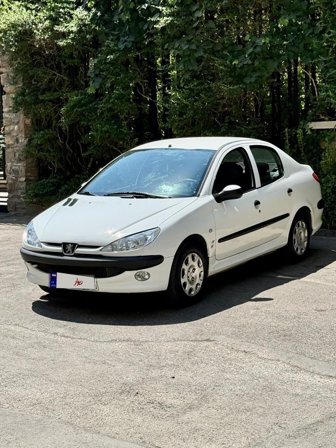 پژو ۲۰۶ صندوق دار v8 - 1394