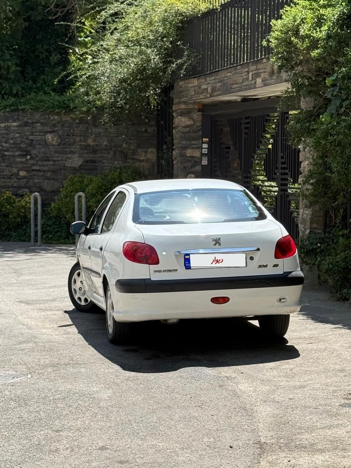 پژو ۲۰۶ صندوق دار v8 - 1394