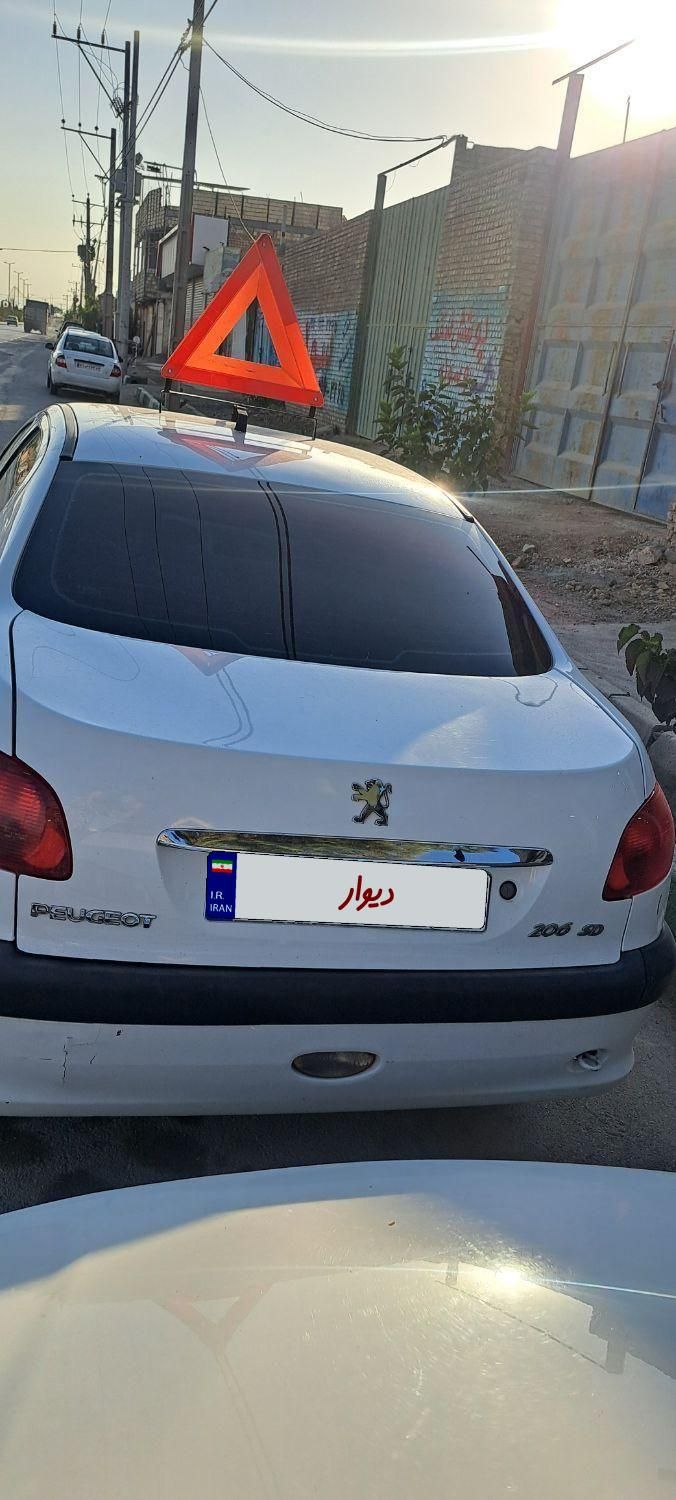 پژو ۲۰۶ صندوق دار v8 - 1390
