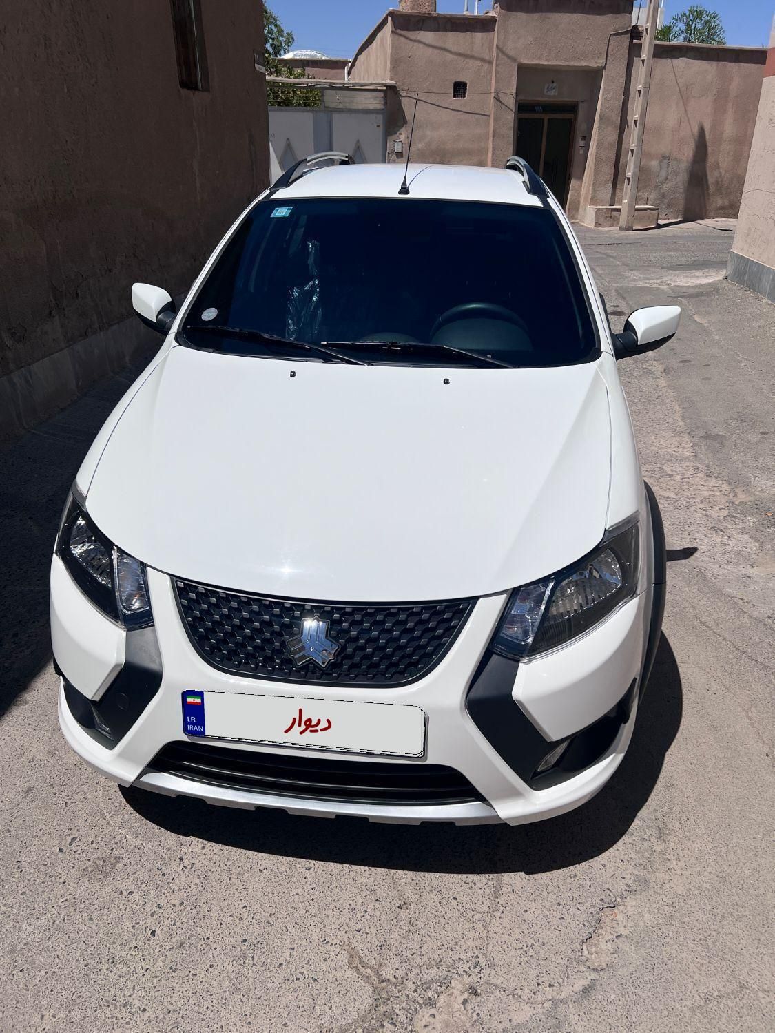 خودرو کوییک، معمولی آگهی ann_19804738