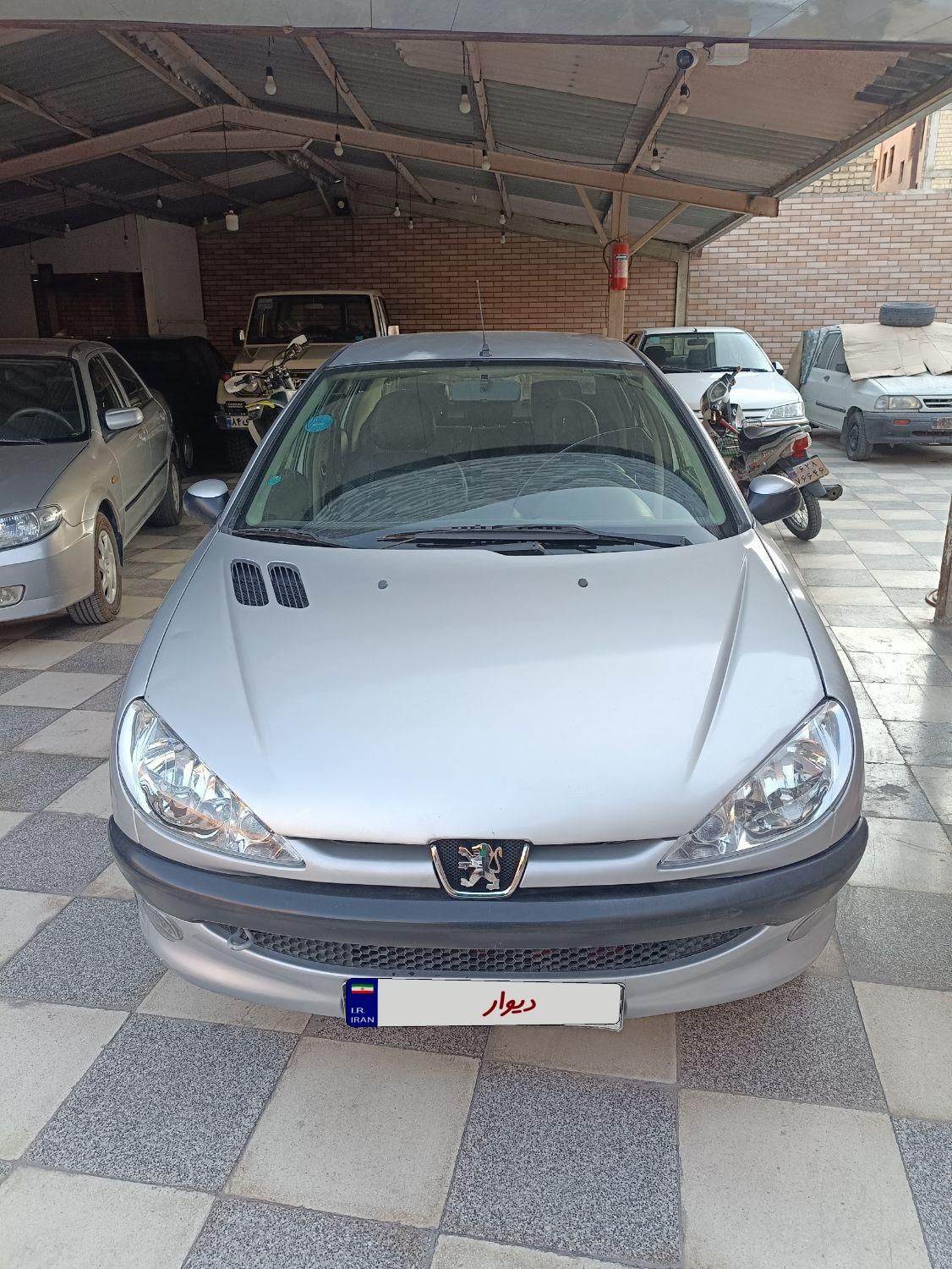 پژو ۲۰۶ صندوق دار v8 - 1390