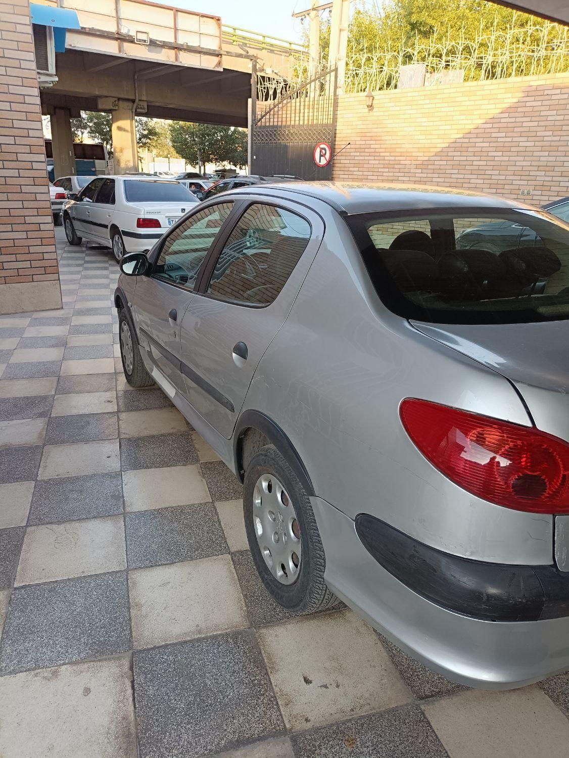 پژو ۲۰۶ صندوق دار v8 - 1390