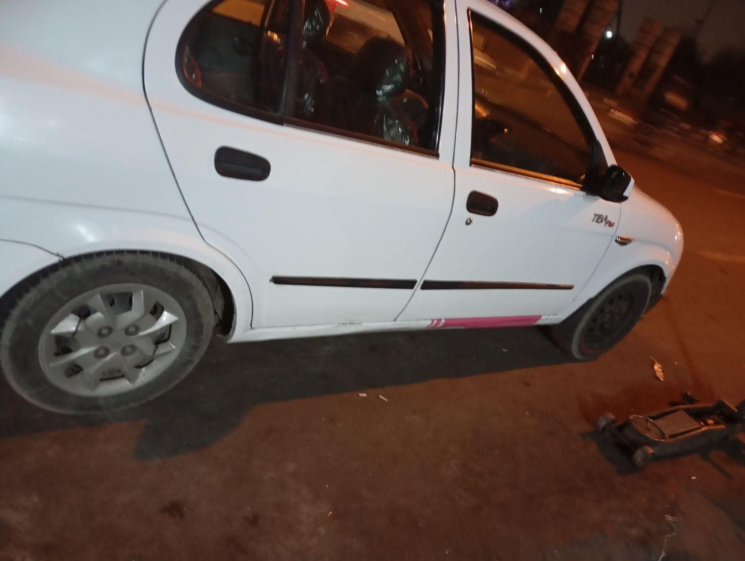 تیبا صندوق دار SX - 1393