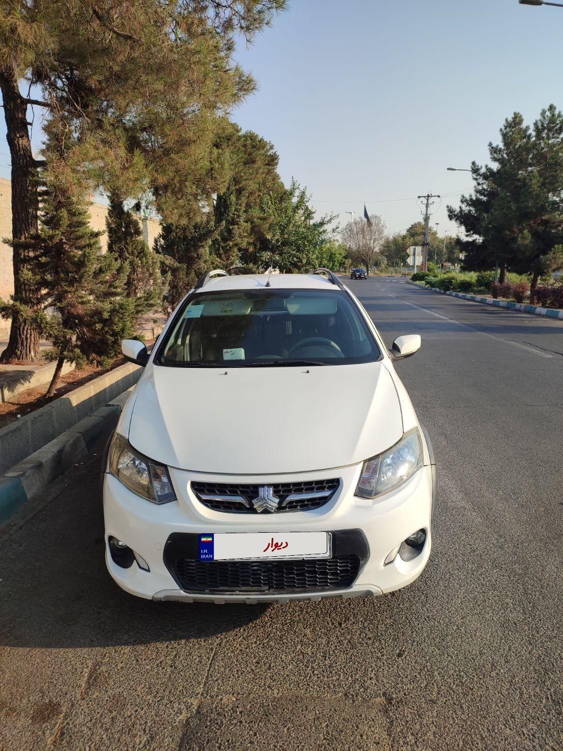 خودرو کوییک، معمولی آگهی ann_19805481