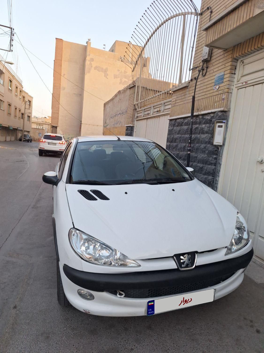 پژو ۲۰۶ صندوق دار v8 - 1391