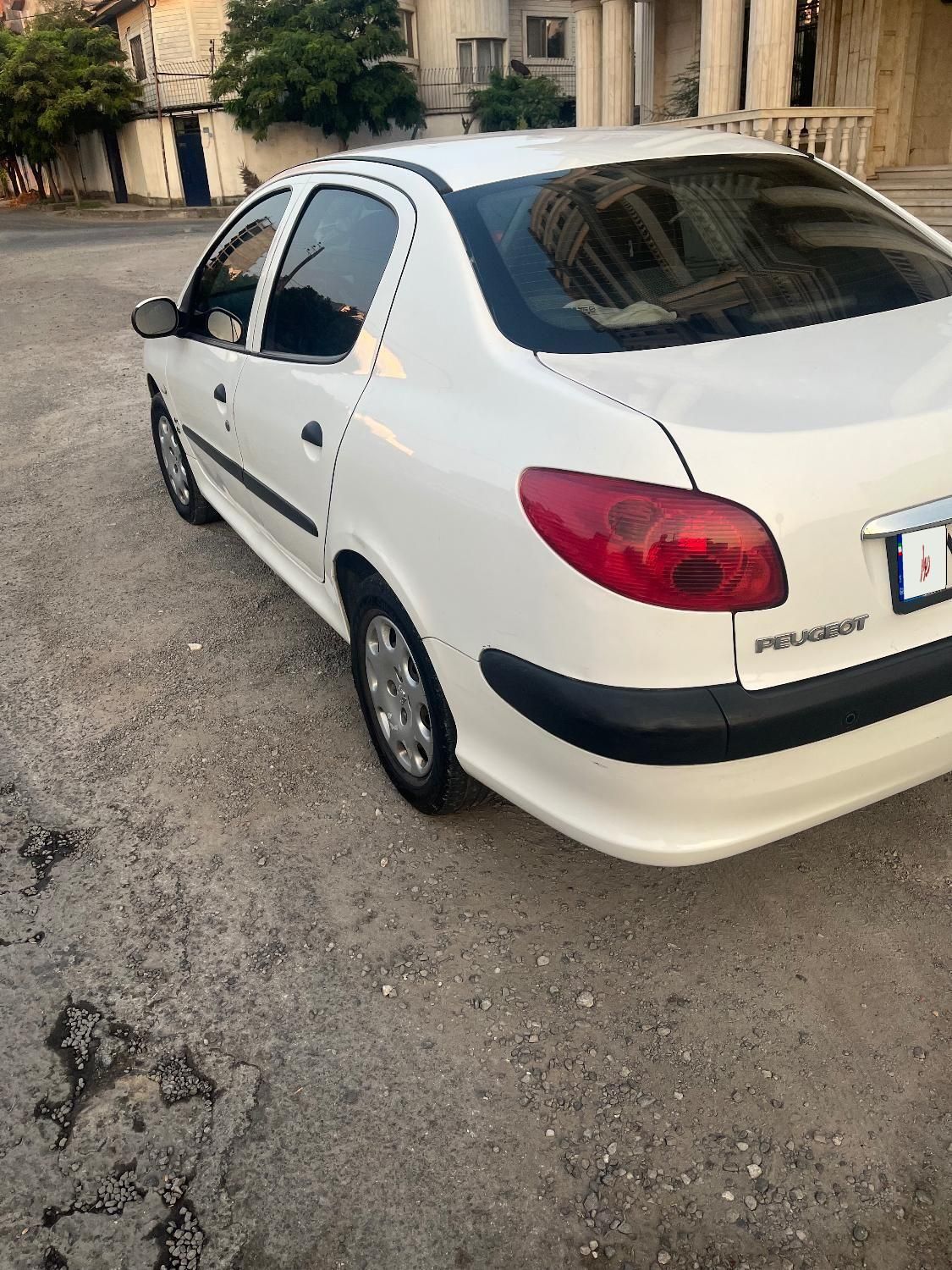پژو ۲۰۶ صندوق دار v8 - 1395