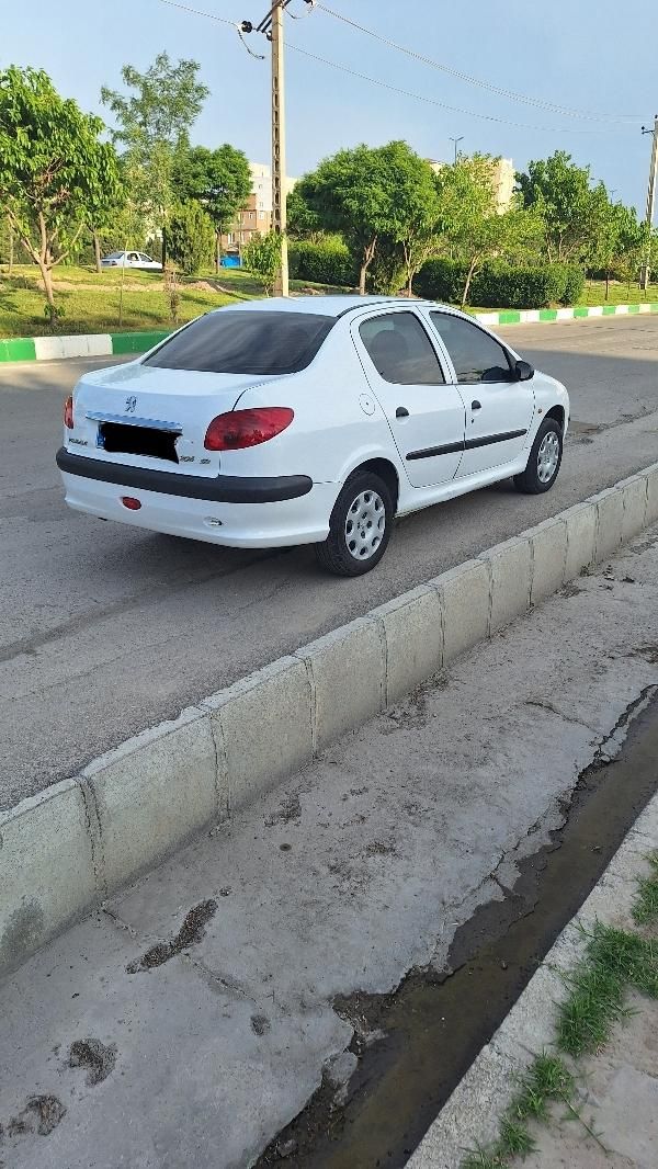 پژو ۲۰۶ صندوق دار v20 - 1390