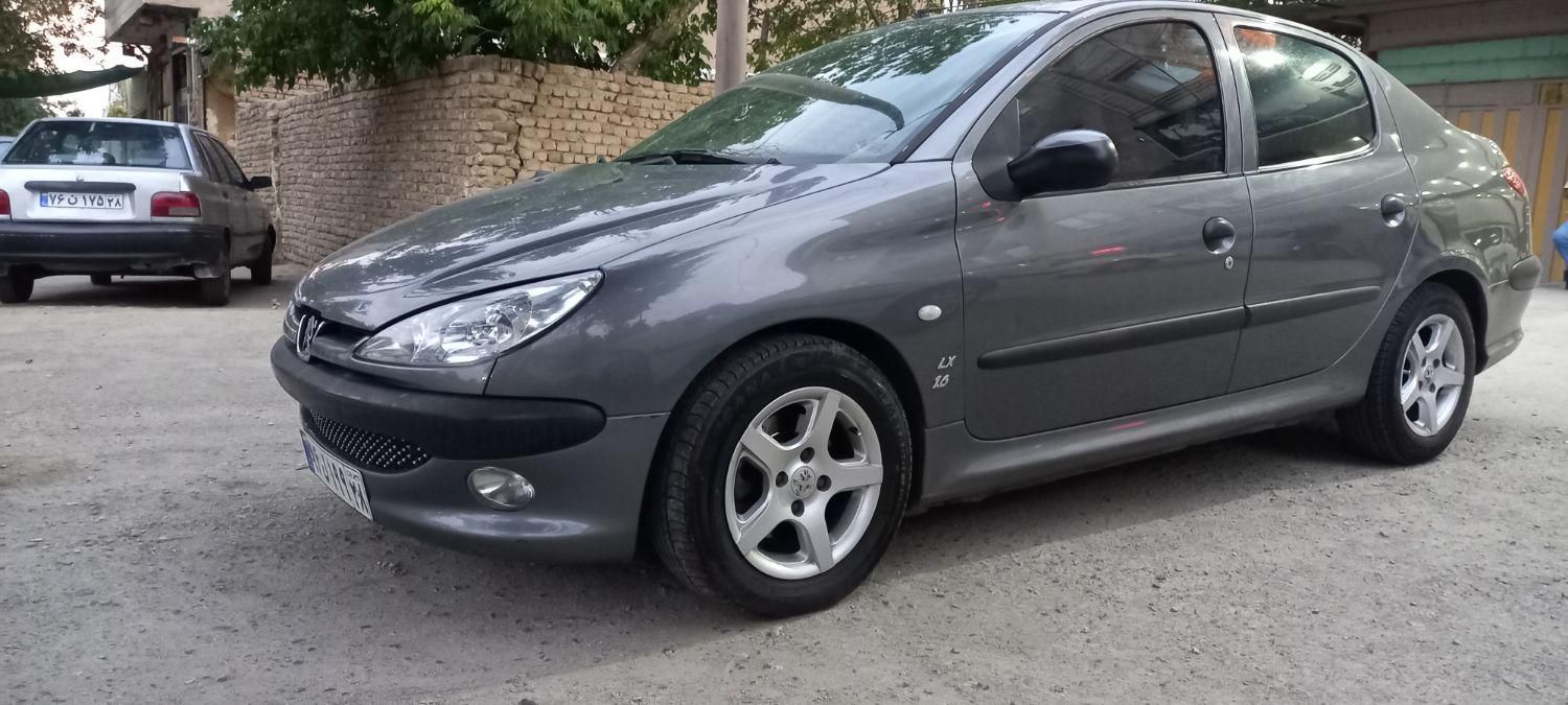 پژو ۲۰۶ صندوق دار v8 - 1393