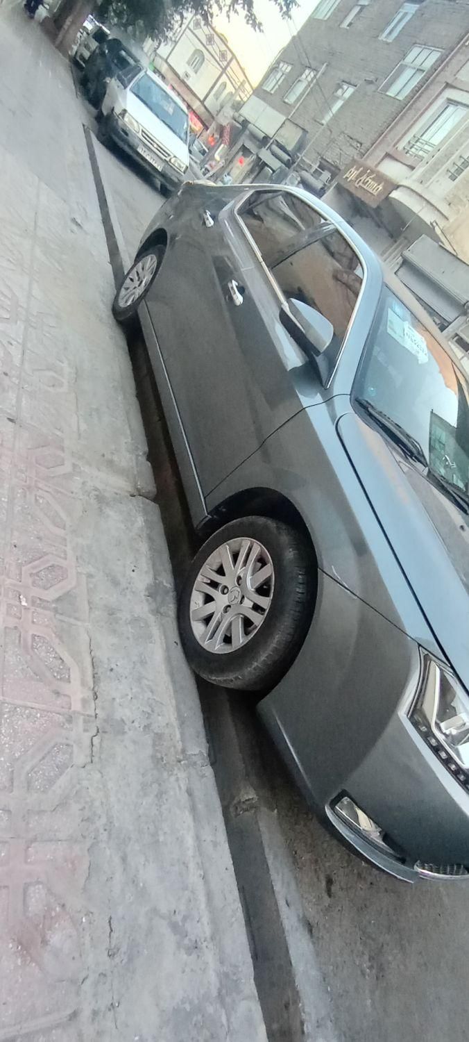 دنا پلاس تیپ ۲ سانروف ۴ ایربگ - 1401