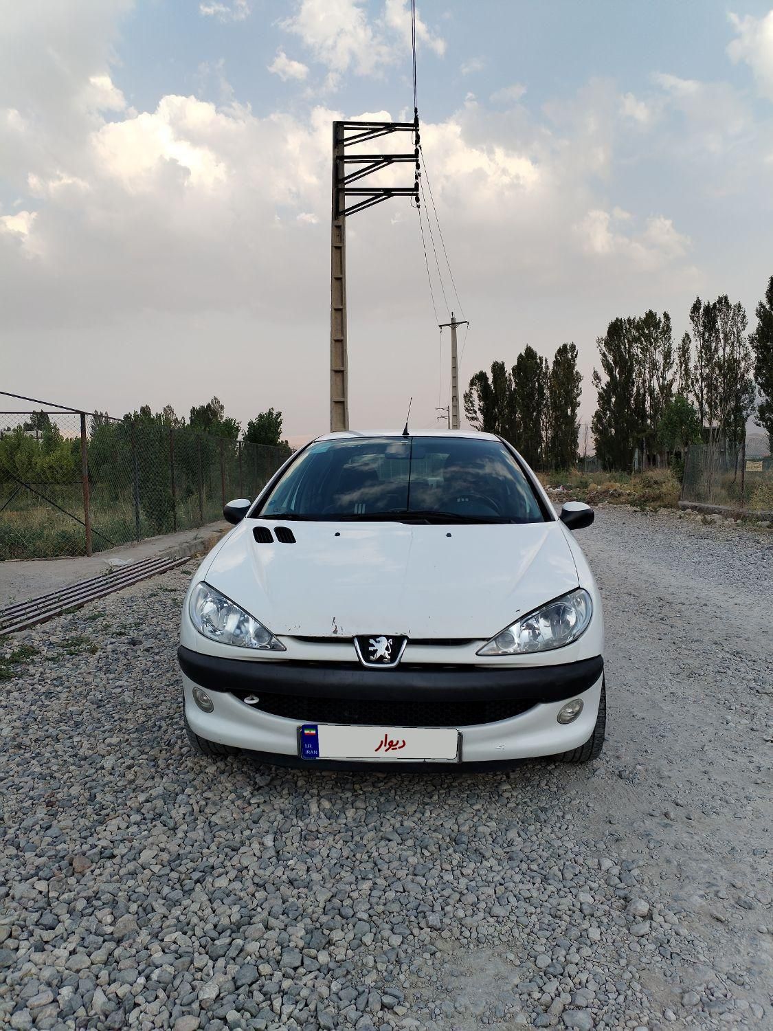 پژو ۲۰۶ صندوق دار v8 - 1396