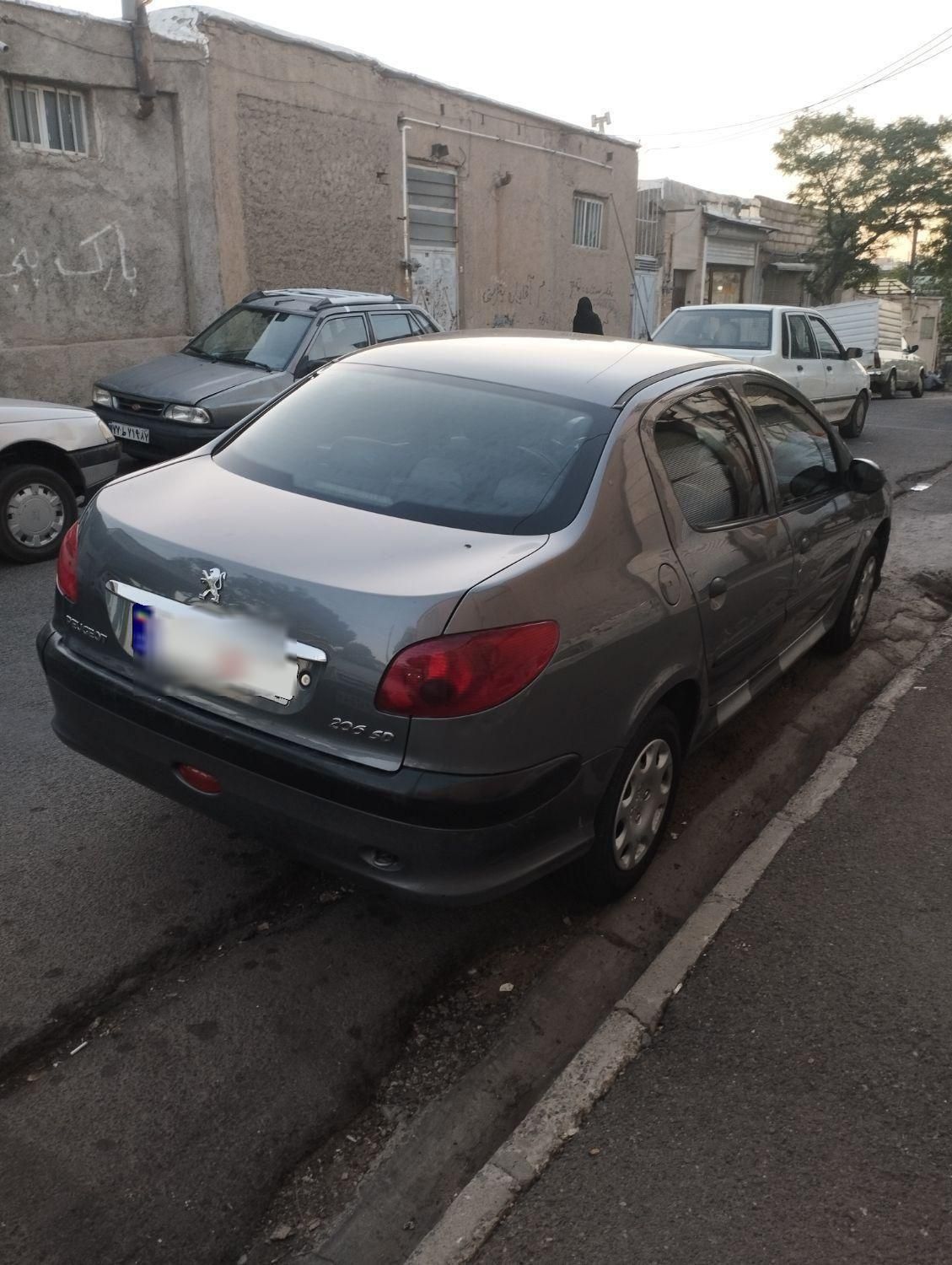 پژو ۲۰۶ صندوق دار v8 - 1386