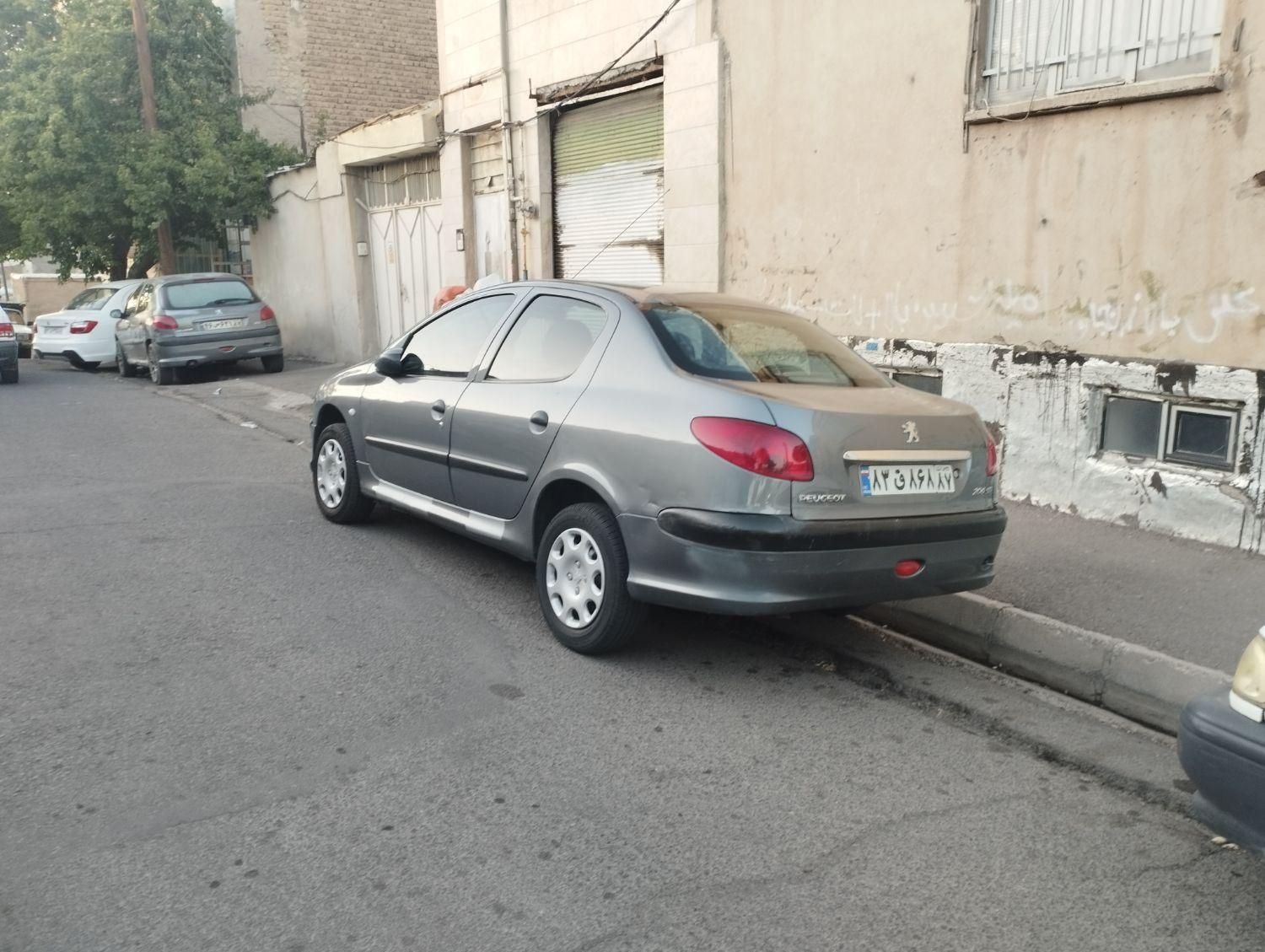 پژو ۲۰۶ صندوق دار v8 - 1386