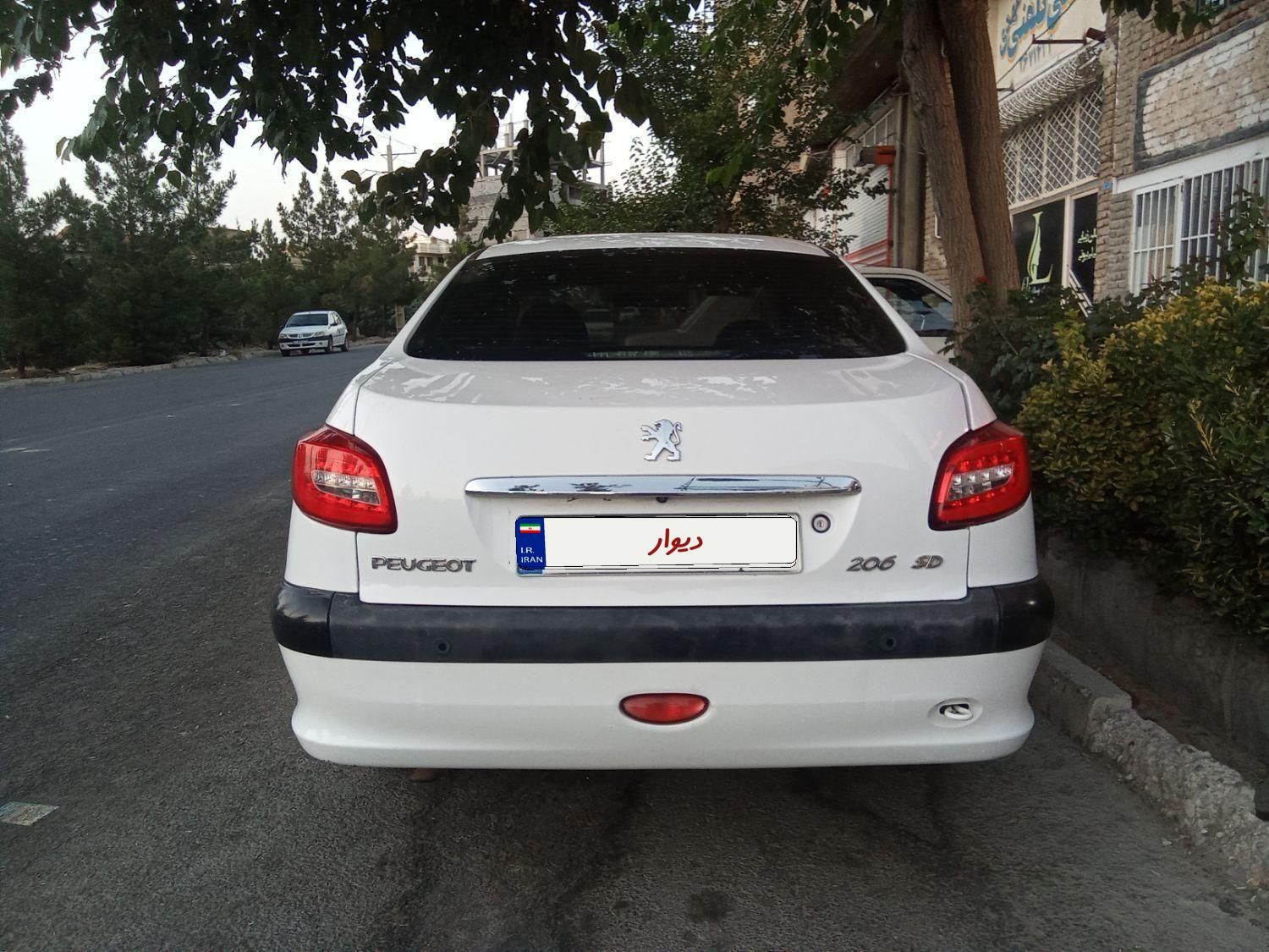 پژو ۲۰۶ صندوق دار v8 - 1395