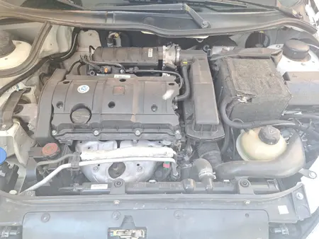 پژو ۲۰۶ صندوق دار v8 - 1398