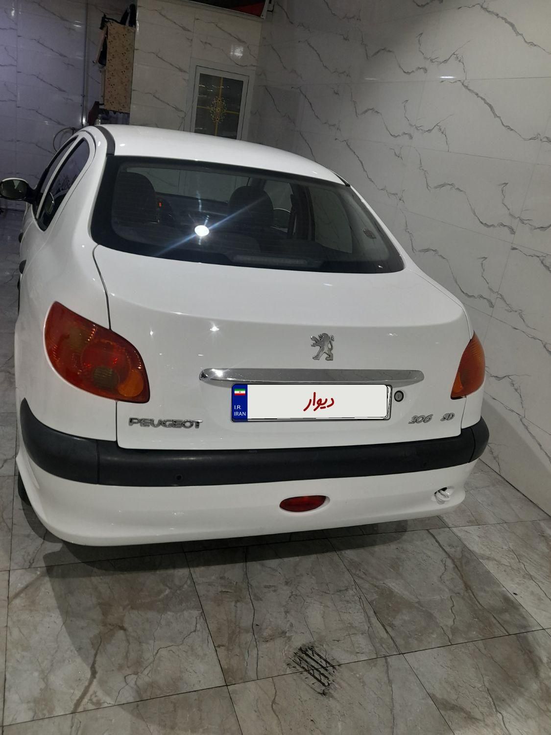 پژو ۲۰۶ صندوق دار v8 - 1393