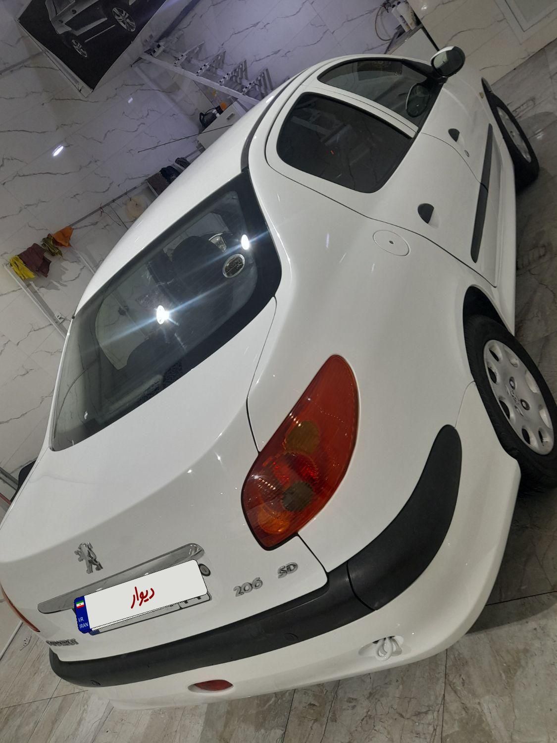 پژو ۲۰۶ صندوق دار v8 - 1393