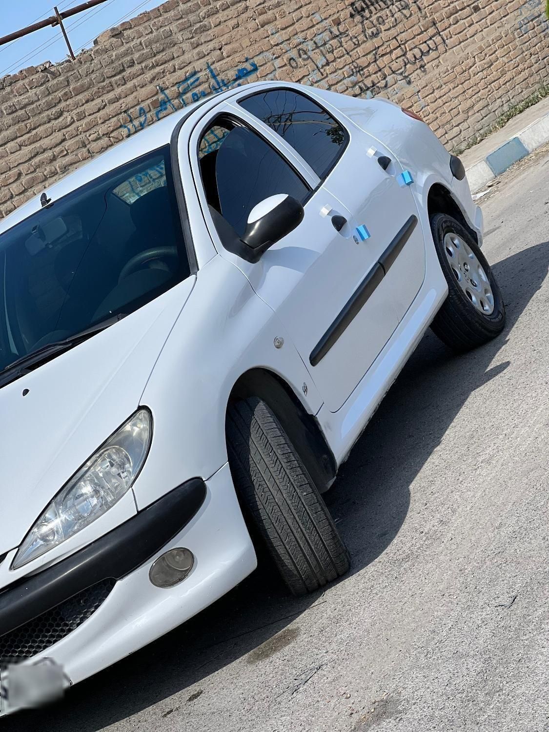 پژو ۲۰۶ صندوق دار v8 - 1395