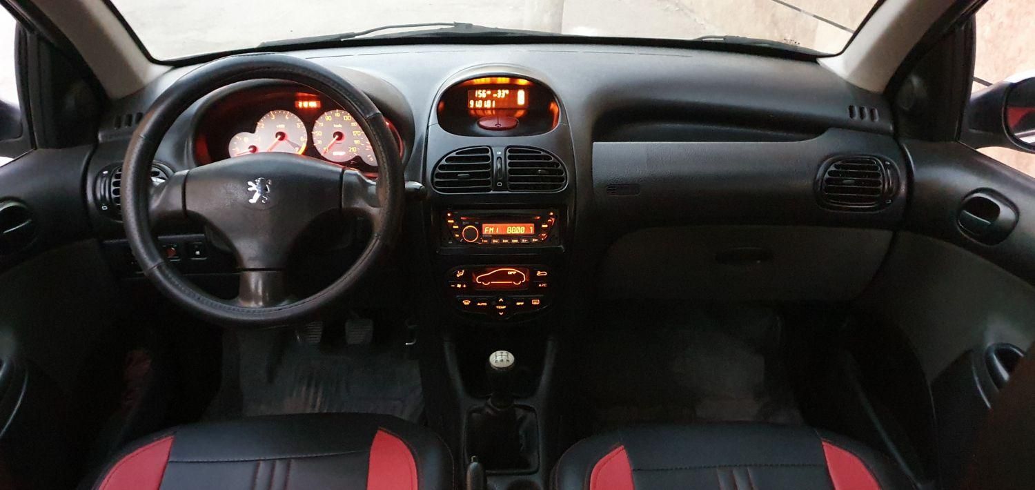 پژو ۲۰۶ صندوق دار v8 - 1393