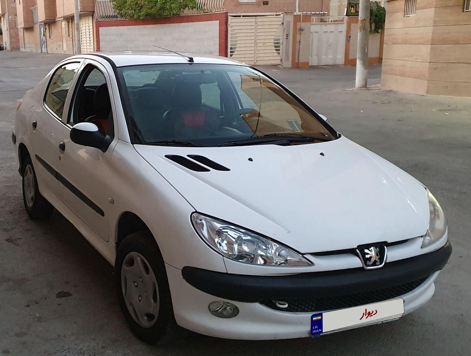 پژو ۲۰۶ صندوق دار v8 - 1393