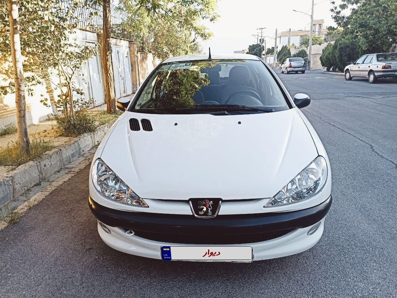 پژو ۲۰۶ صندوق دار v8 - 1399