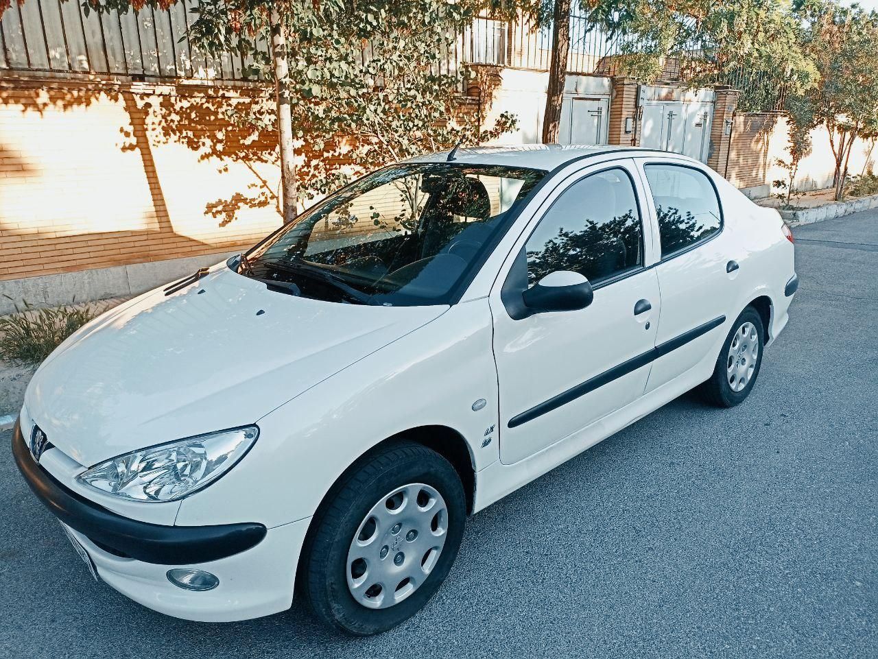 پژو ۲۰۶ صندوق دار v8 - 1399