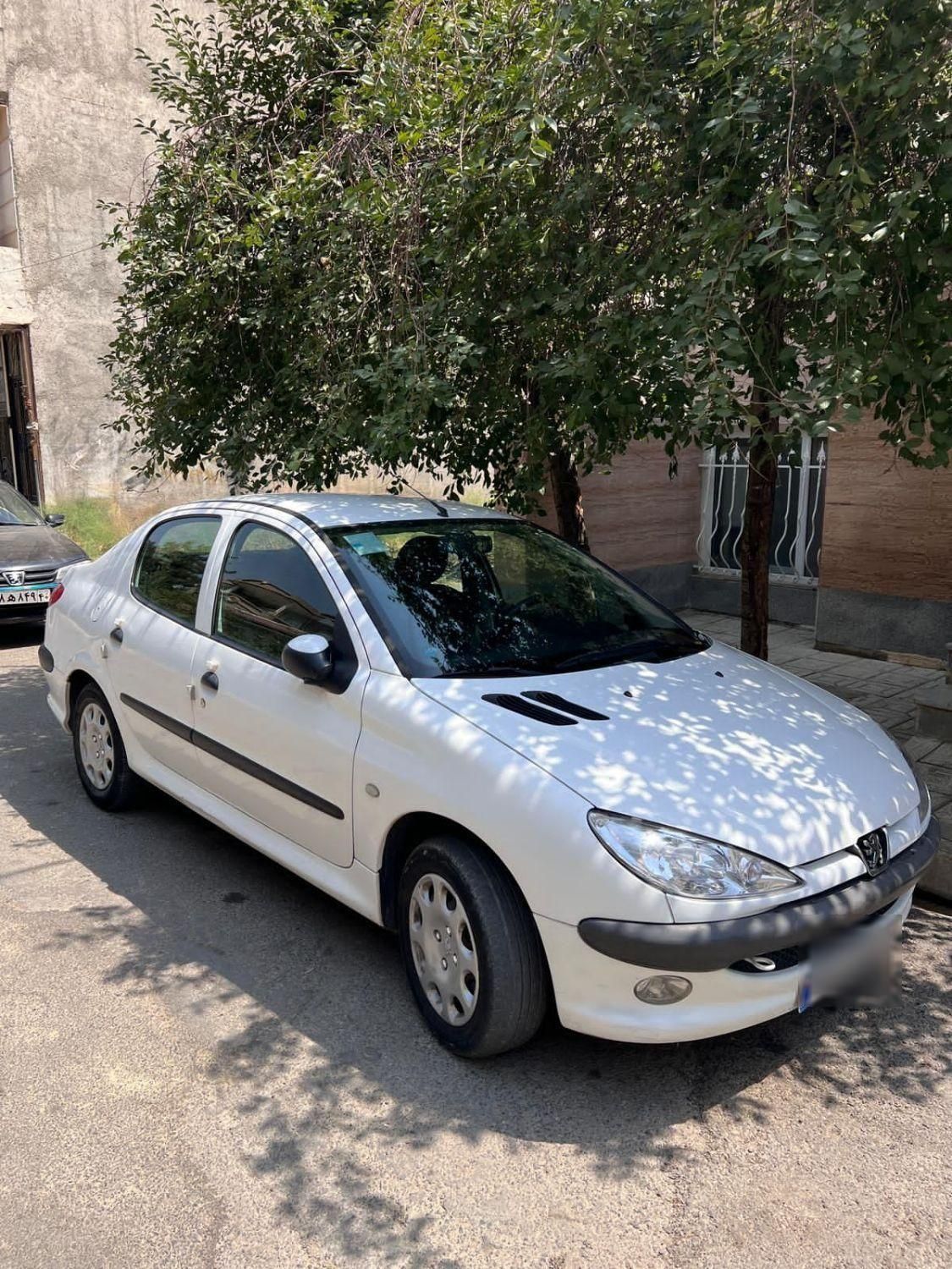 پژو ۲۰۶ صندوق دار v8 - 1394
