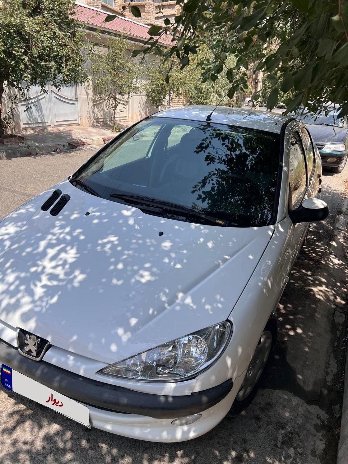 پژو ۲۰۶ صندوق دار v8 - 1394