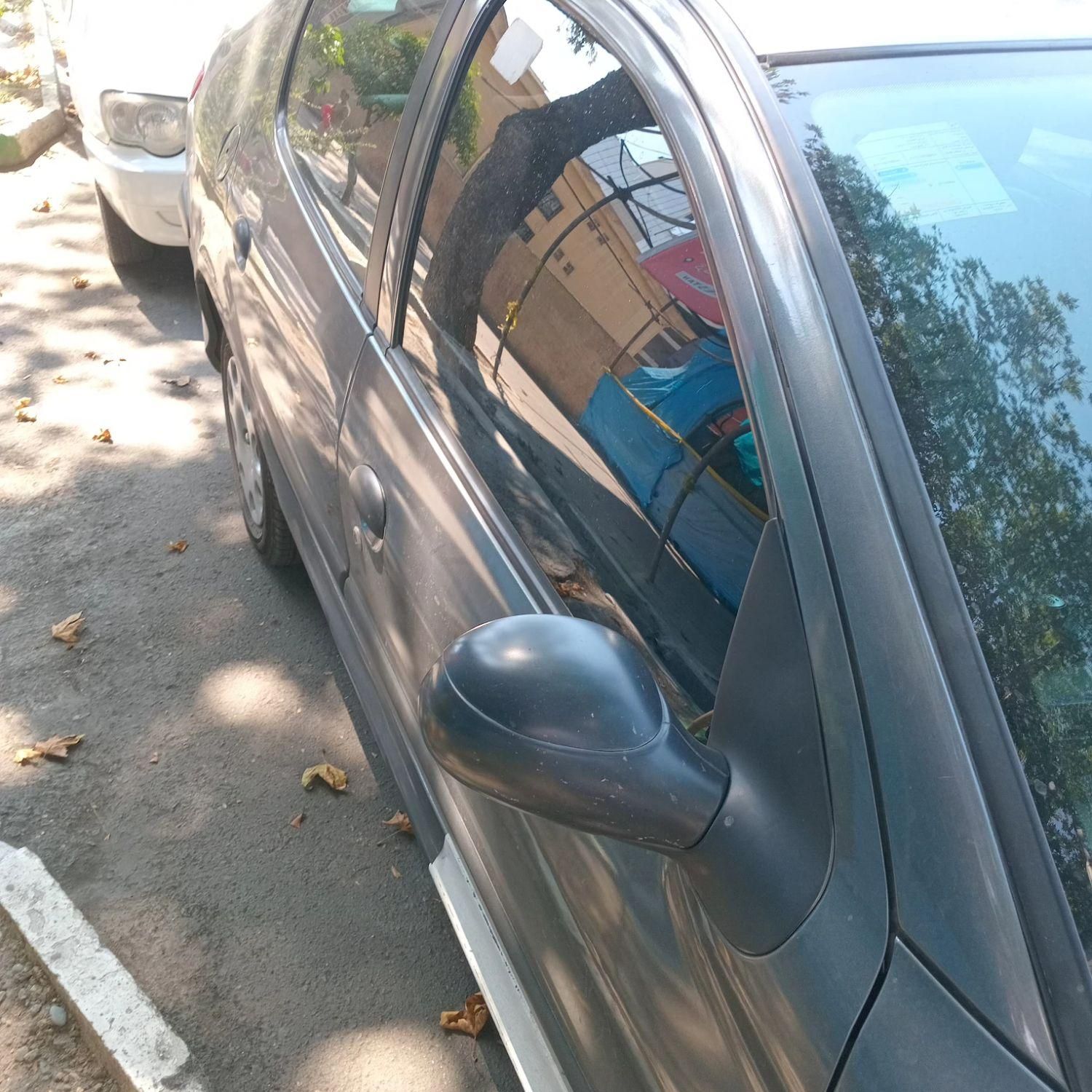 پژو ۲۰۶ صندوق دار v8 - 1390