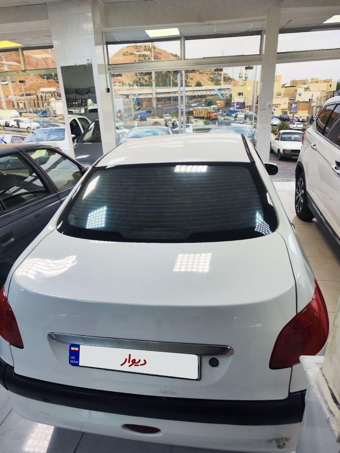 پژو ۲۰۶ صندوق دار v8 - 1393