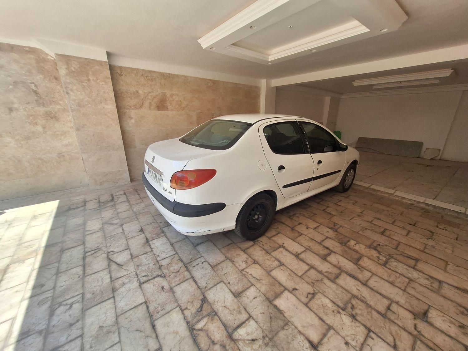پژو ۲۰۶ صندوق دار v8 - 1393