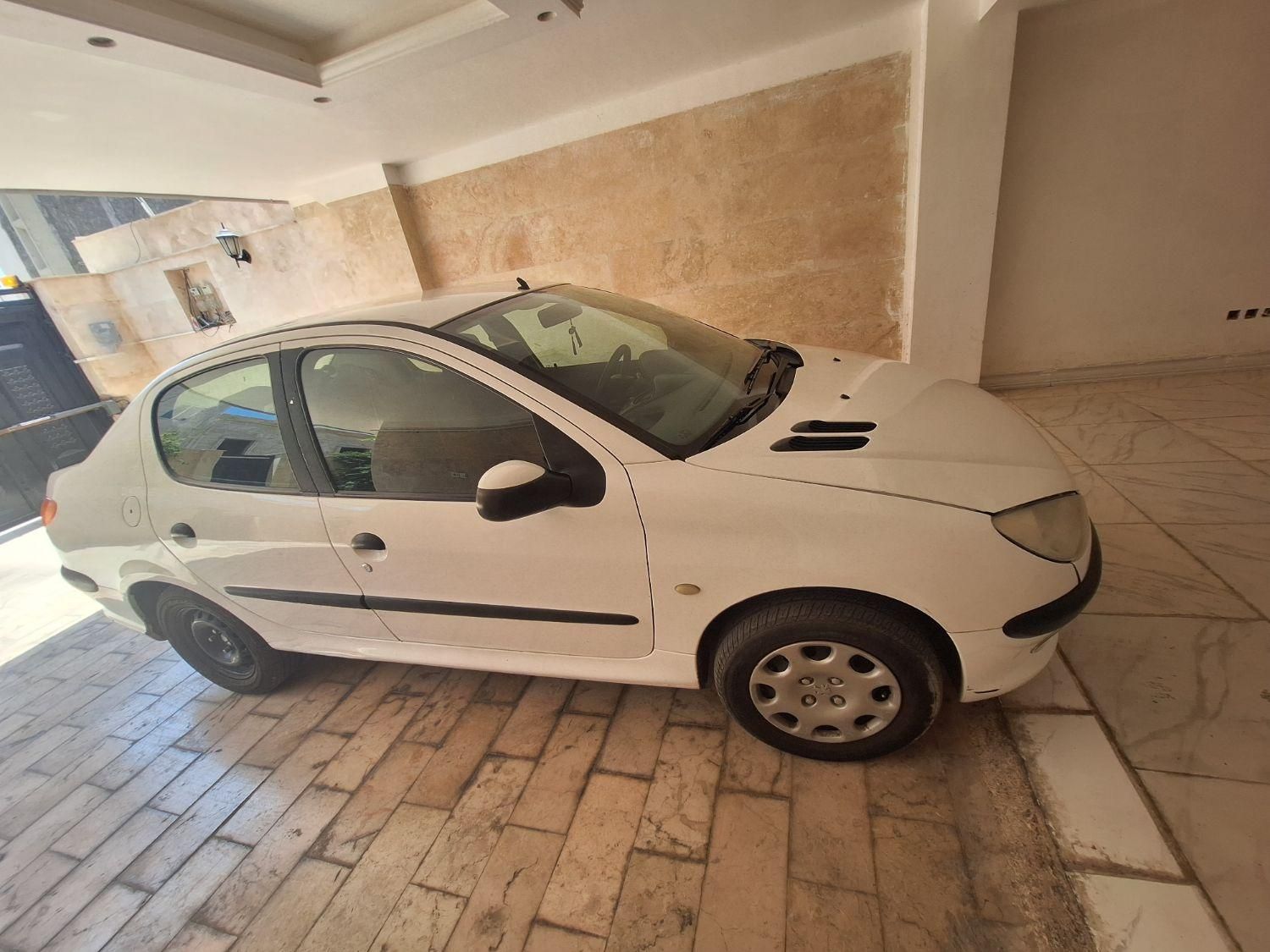پژو ۲۰۶ صندوق دار v8 - 1393