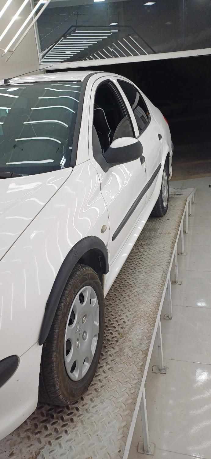 پژو ۲۰۶ صندوق دار v8 - 1395