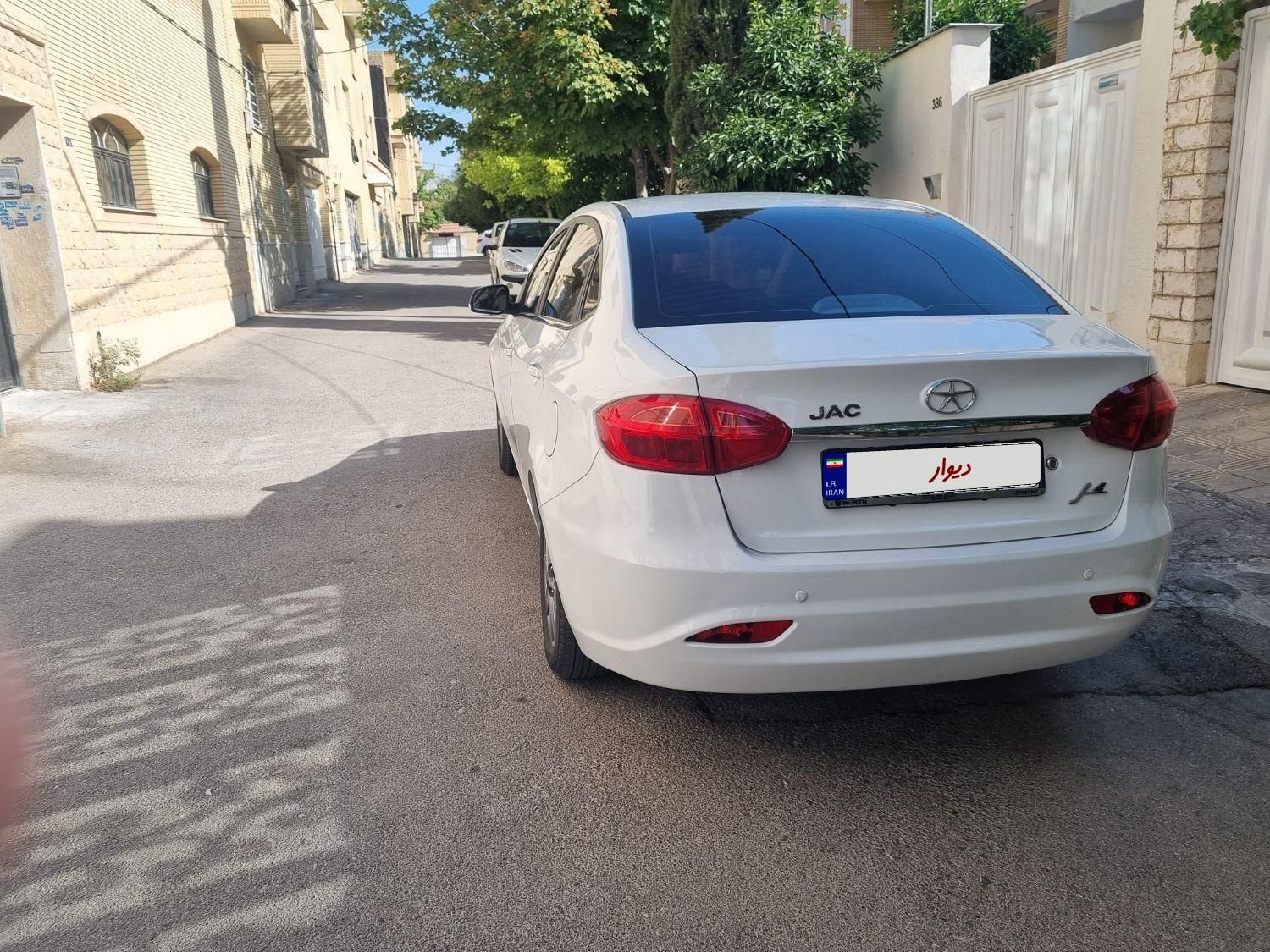 جک J4 اتوماتیک آپشنال - 1402