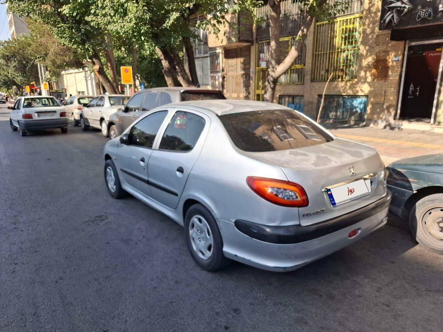 پژو ۲۰۶ صندوق دار v8 - 1385