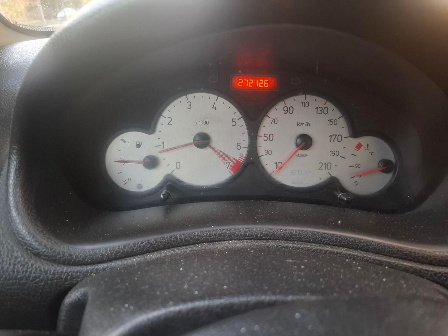 پژو ۲۰۶ صندوق دار v8 - 1385