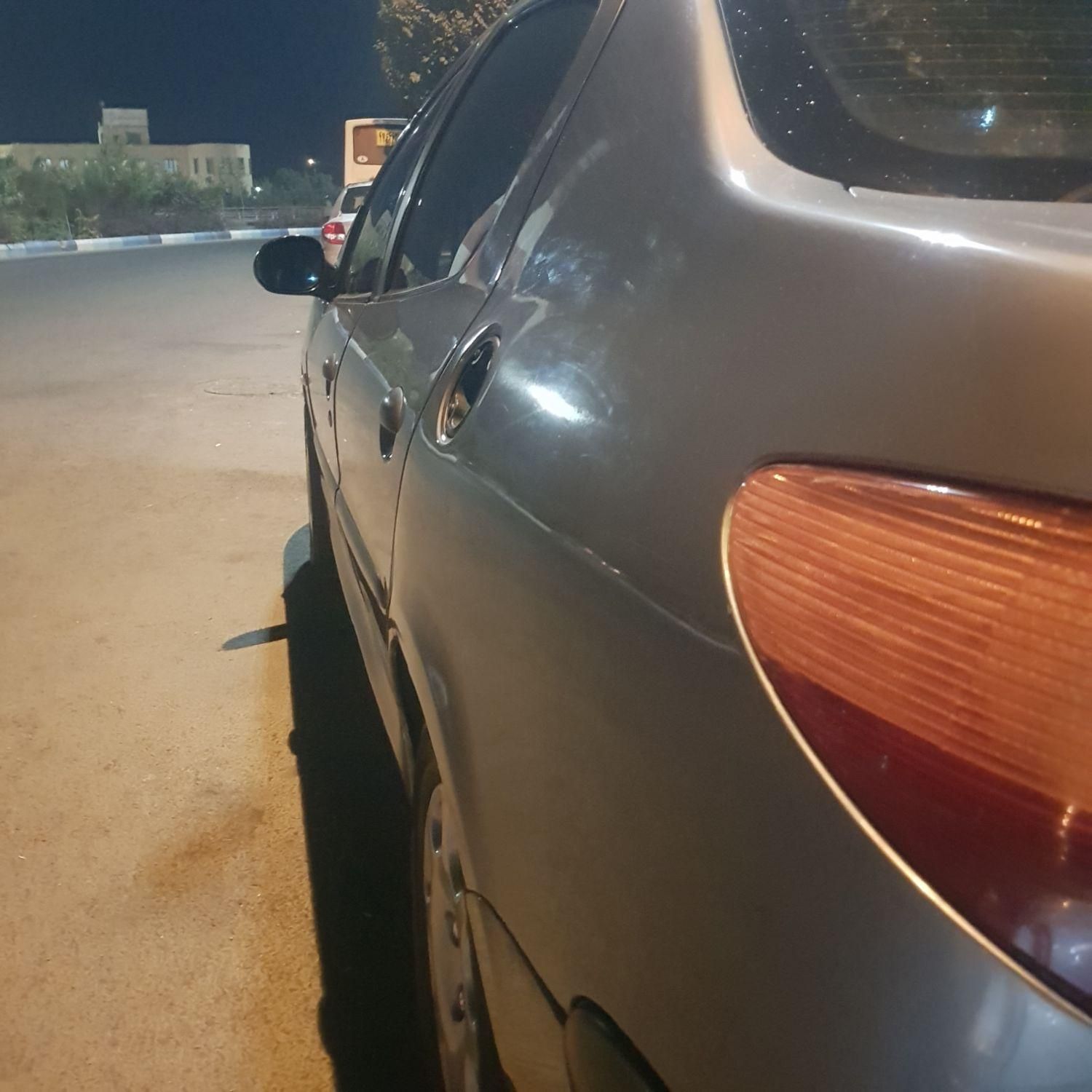پژو ۲۰۶ صندوق دار v2 - 1388