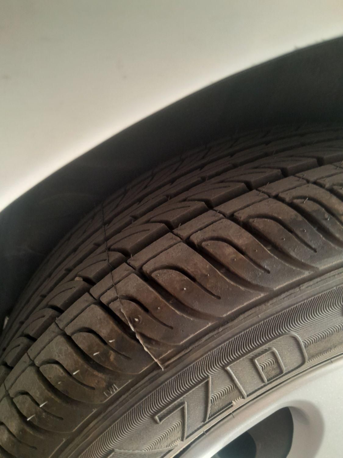پژو ۲۰۶ صندوق دار v8 - 1392