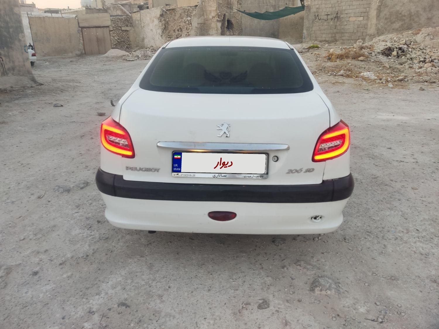 پژو ۲۰۶ صندوق دار v8 - 1389