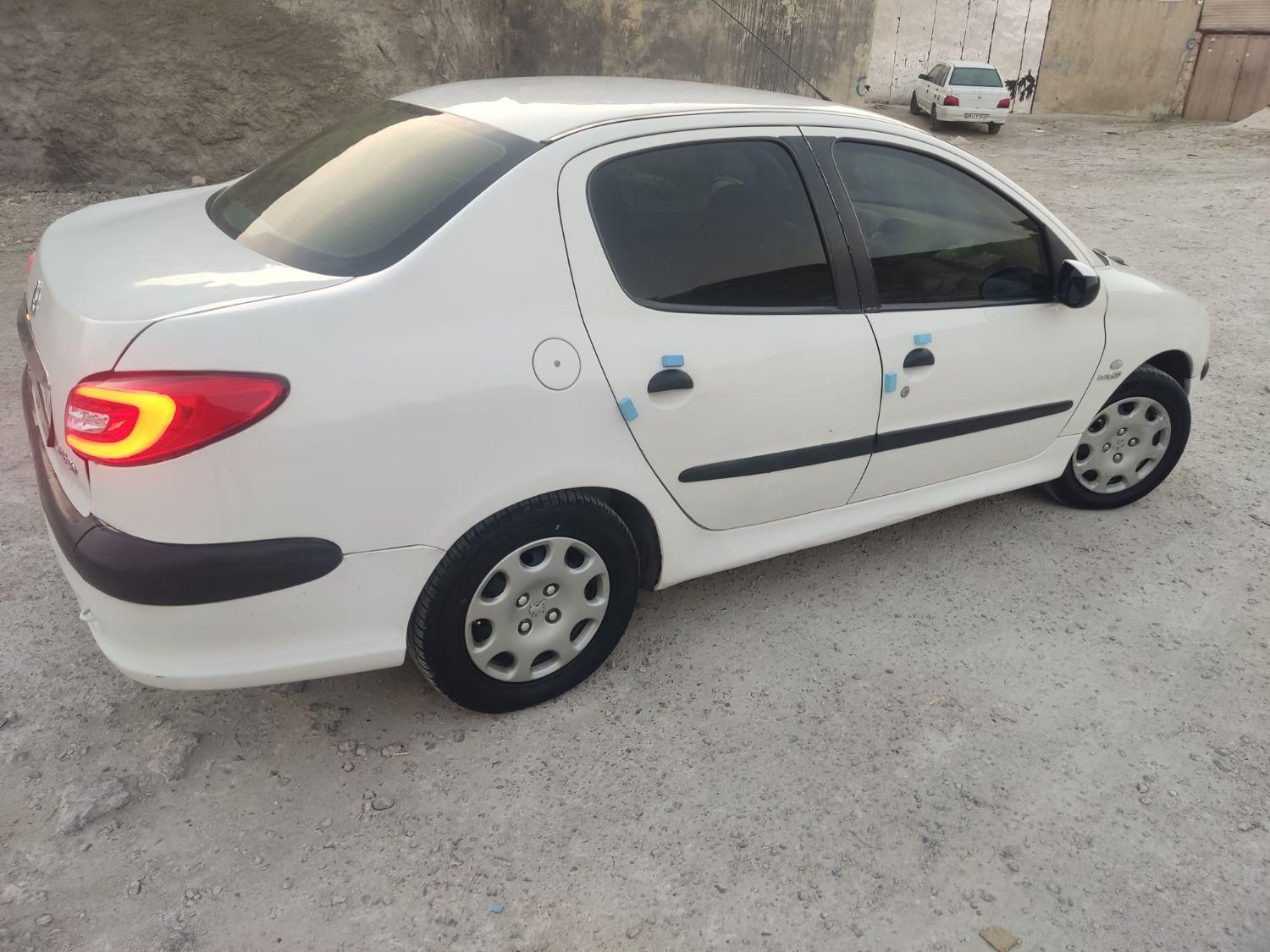 پژو ۲۰۶ صندوق دار v8 - 1389