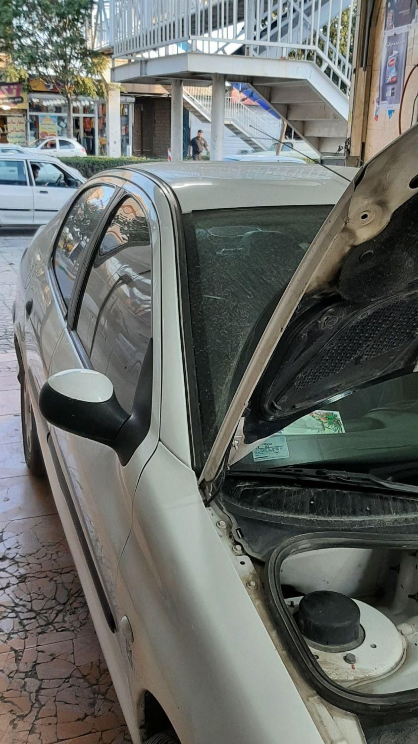 پژو ۲۰۶ صندوق دار v8 - 1389