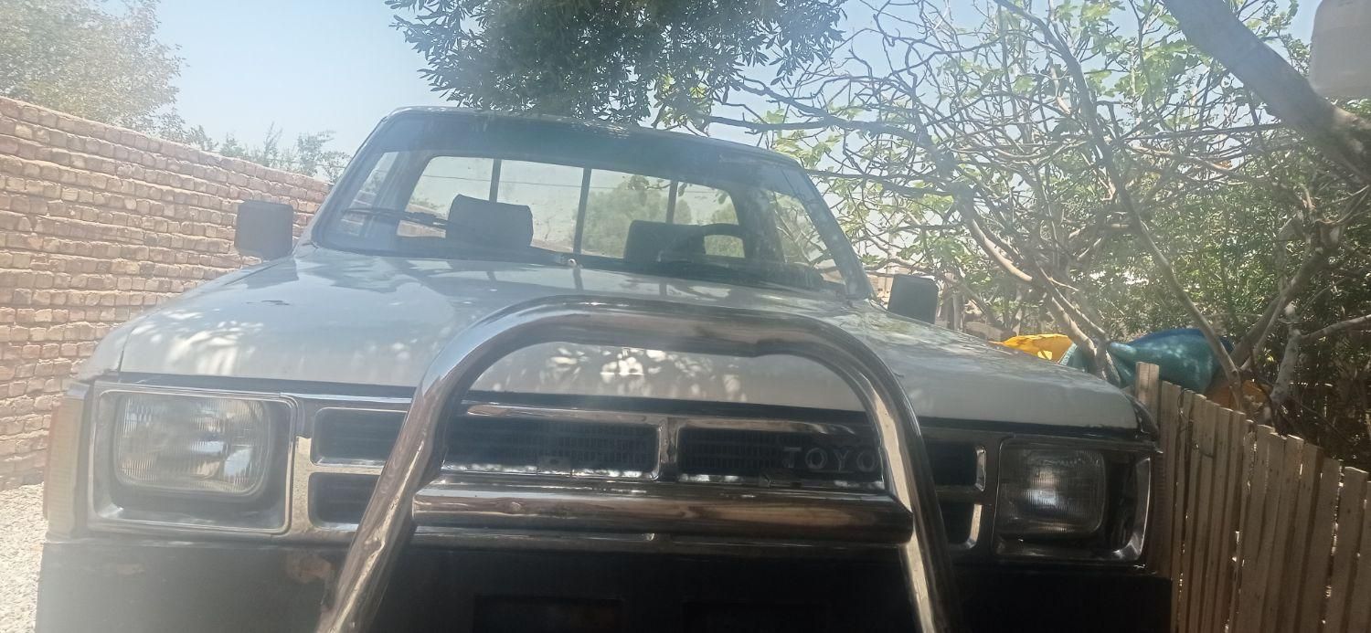 تویوتا کمری XLE - 1402