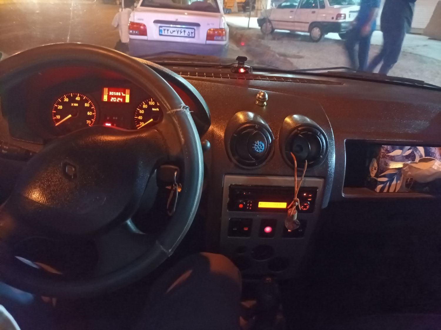 رنو تندر 90 E1 - 1389